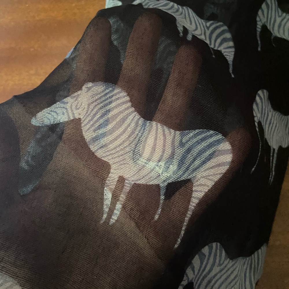 Zebra Scarf - Picture 5 of 5